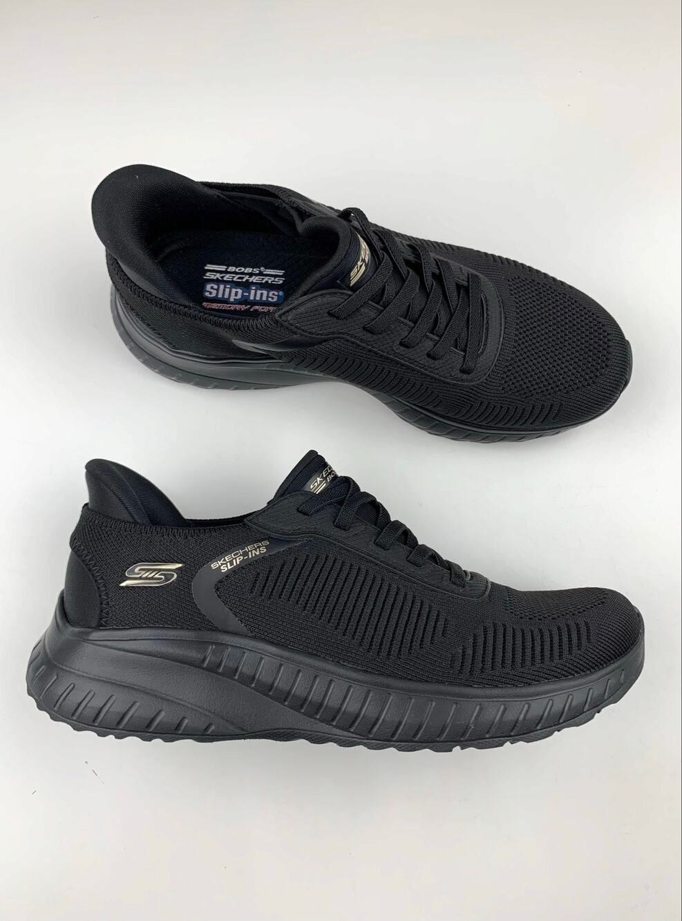 Skechers Bobs Hands Free Slip Ins Sneakers Black Comfort Shoes Women's 6